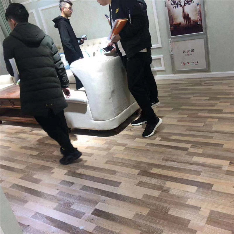 强化地板KF213客厅区.jpg